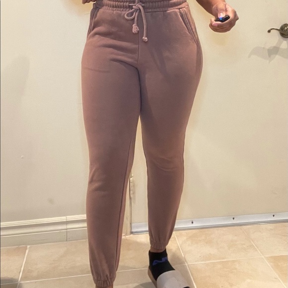 BROWN JOGGINGS - Picture 3 of 3